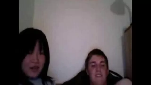 彼の服を着るように誘惑 女の子 向け エッチ 動画