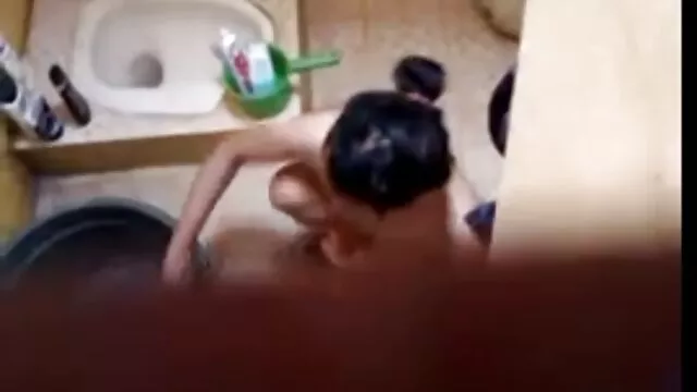 あなたの妹があなたの前で自分自身を投げるならば、クソ以下 エッチ 動画 女の子 用