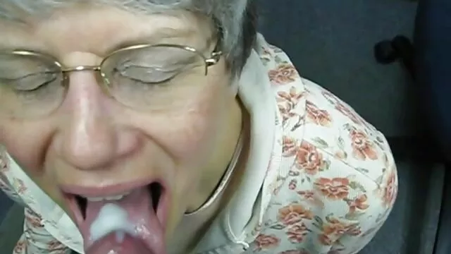 山下ジャーナリストとカメラ 女性 の ため の 無料 アダルト ビデオ